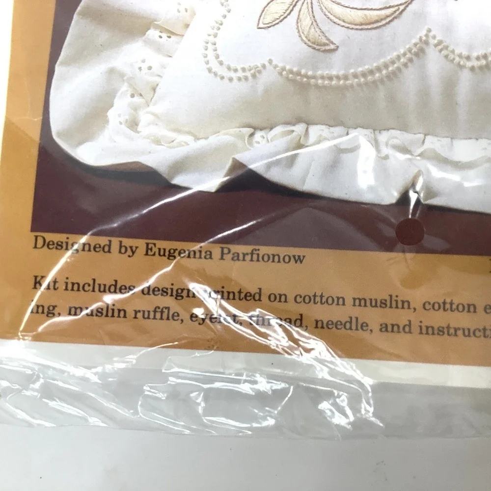 Colonial Welcome Embroidery Kit Creative Circle #0465 14